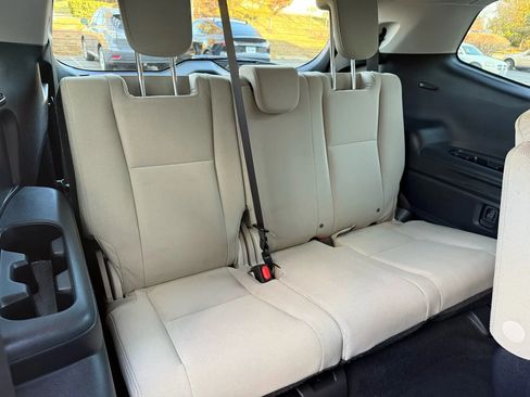 Used 2019 Subaru Ascent Premium image 25