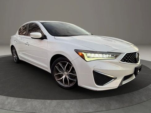 Used 2019 Acura ILX image 3