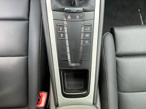 Used 2025 Porsche 718 Cayman image 50