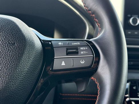 Certified 2025 Honda Pilot Sport image 29