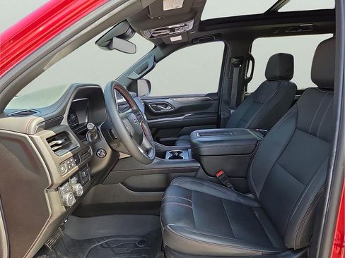 Used 2024 Chevrolet Suburban RST w/ Sport Performance Package AWD/4WD image 15