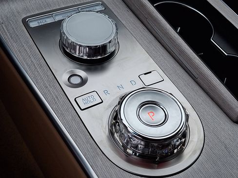 Certified 2025 Genesis G80 2.5T Advanced image 22