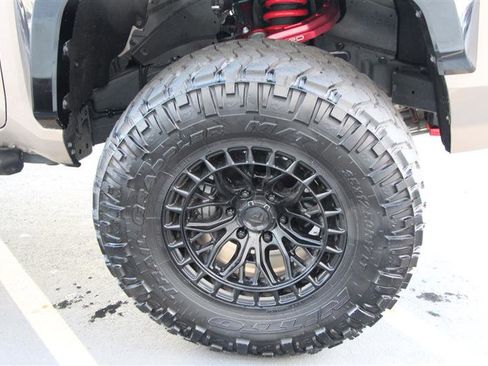 Used 2025 Toyota Tacoma TRD Pro image 37