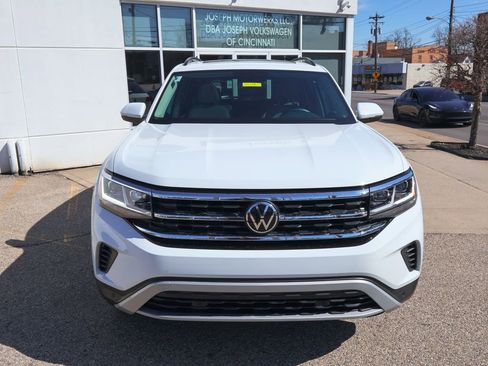 Certified 2023 Volkswagen Atlas SE w/ Panoramic Sunroof Package image 8