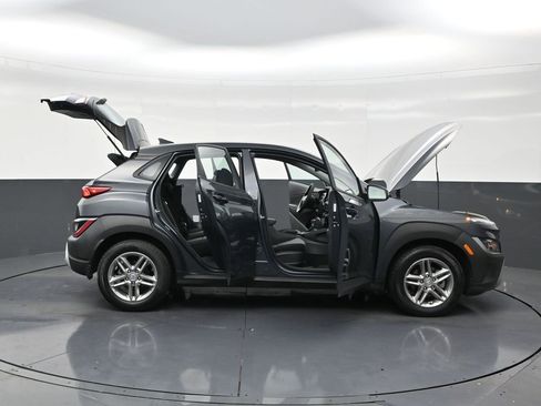 Used 2022 Hyundai Kona SE image 29