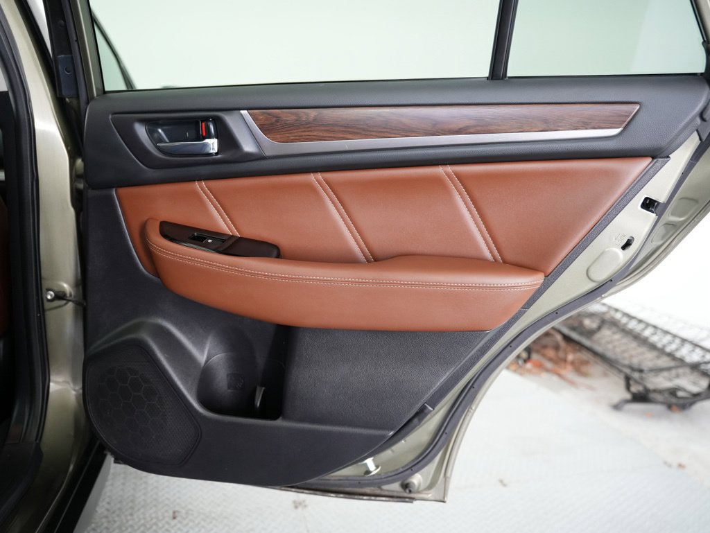 Used 2017 Subaru Outback 2.5i Touring w/ Popular Package #5A AWD/4WD image 37