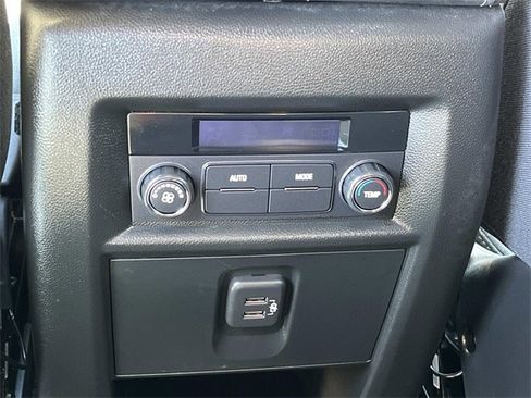 Used 2024 Chevrolet Traverse LT image 18