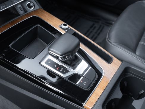 Certified 2023 Audi Q5 2.0T Premium w/ Convenience Package image 18