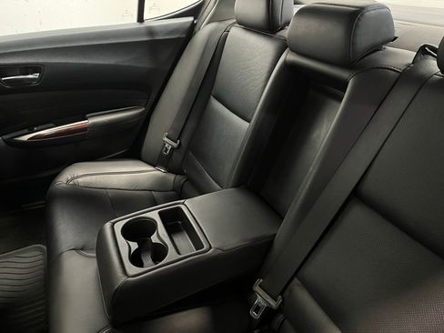 Used 2017 Acura TLX w/ Technology Package image 14