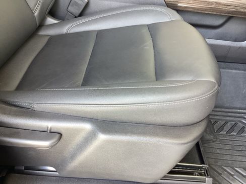 Used 2025 Chevrolet Silverado 1500 LT Trail Boss w/ Convenience Package II image 18