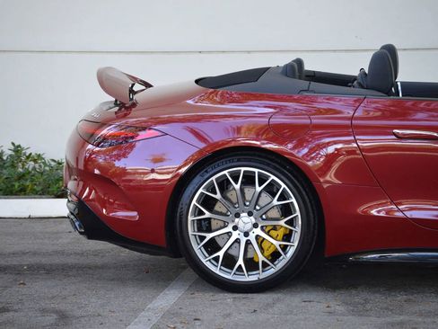 Used 2022 Mercedes-Benz SL 63 AMG 4MATIC w/ Driver Assistance Package image 22