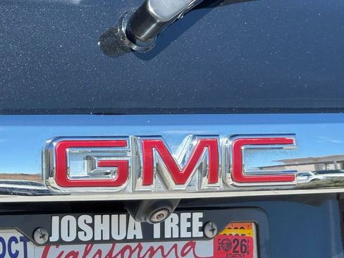 Used 2020 GMC Acadia SLE image 12