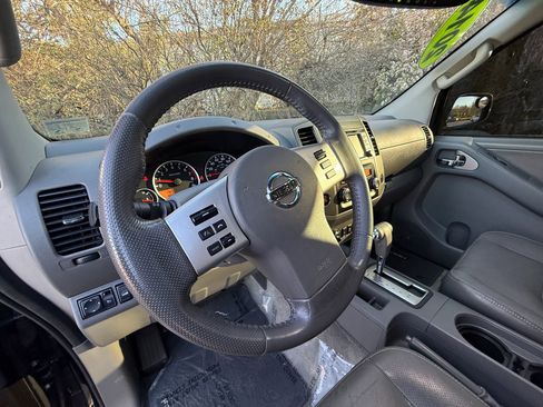 Used 2014 Nissan Frontier SL image 58