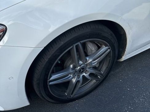 Used 2019 Mercedes-Benz E 300 4MATIC image 7