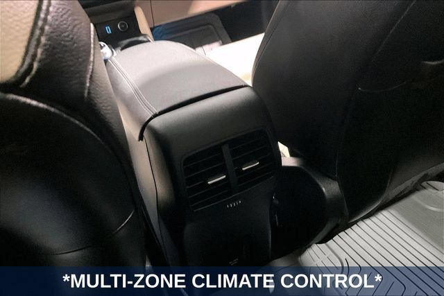 Used 2020 Ford Escape Titanium w/ Titanium Premium Package 2.0 AWD/4WD image 13