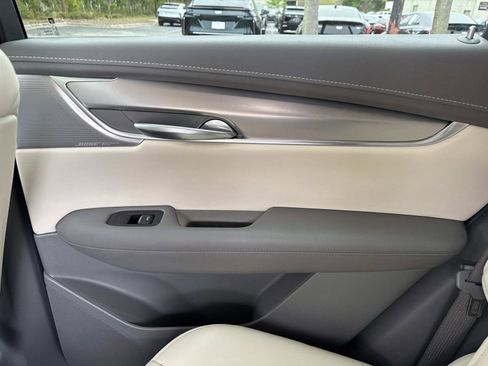 Used 2022 Cadillac XT5 Premium Luxury FWD image 15