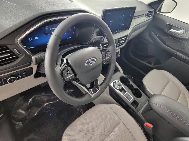 Certified 2023 Ford Escape Platinum AWD/4WD image 12