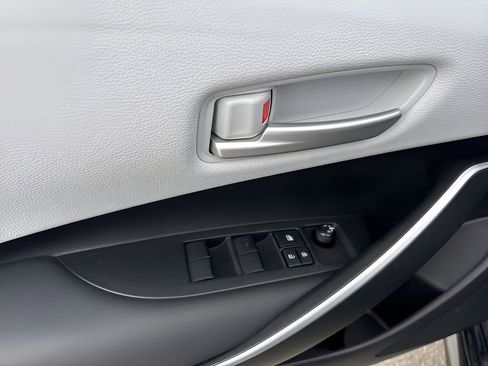 Used 2022 Toyota Corolla SE image 23