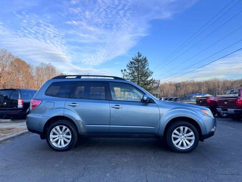 Used 2011 Subaru Forester 2.5X Premium image 4