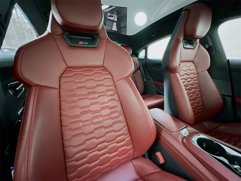 Used 2023 Audi RS e-tron GT w/ Carbon Performance Package image 30