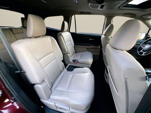 Used 2019 Honda Pilot Touring image 25