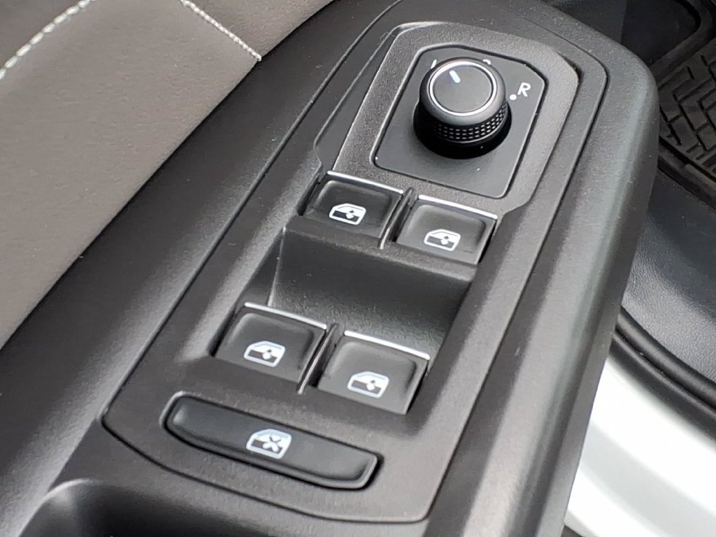 Used 2023 Volkswagen Atlas SEL AWD/4WD image 13