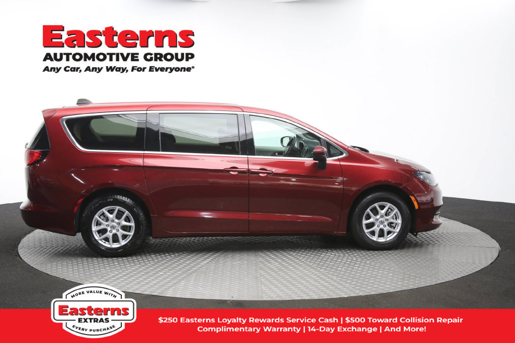 Used 2023 Chrysler Voyager LX FWD image 45