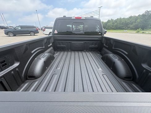 New 2026 Ford F150 Lariat w/ Equipment Group 501A Mid AWD/4WD image 15