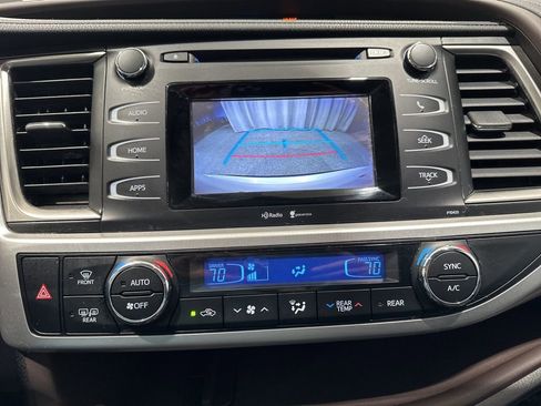 Used 2015 Toyota Highlander Plus image 10