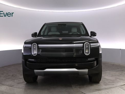 Used 2025 Rivian R1S Adventure AWD/4WD image 12