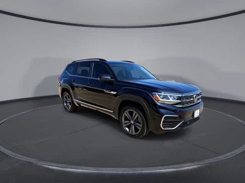 Used 2021 Volkswagen Atlas SE w/ Panoramic Sunroof Package FWD image 2