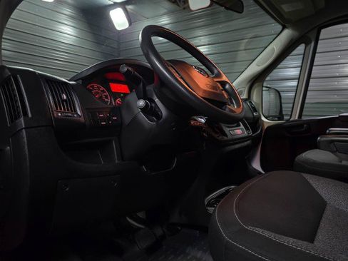 Used 2019 RAM ProMaster 3500 w/ Premium Appearance Group image 14