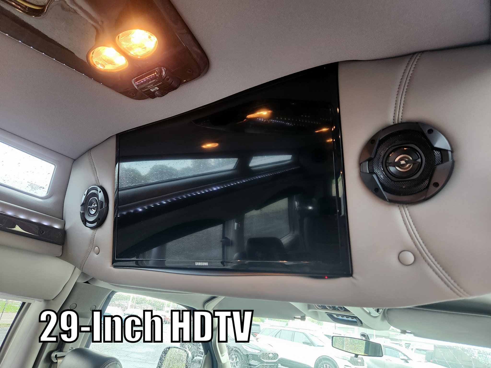 Used 2017 GMC Savana 2500 RWD image 8