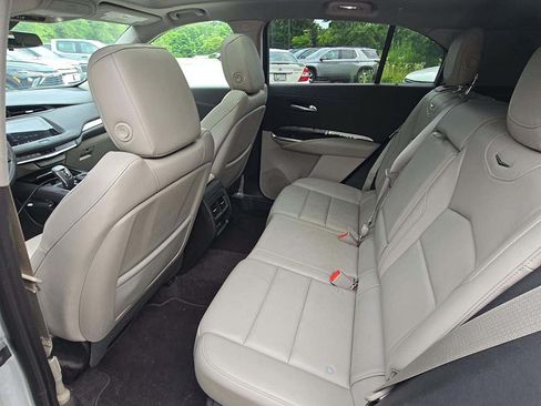 Used 2019 Cadillac XT4 Luxury AWD/4WD image 5