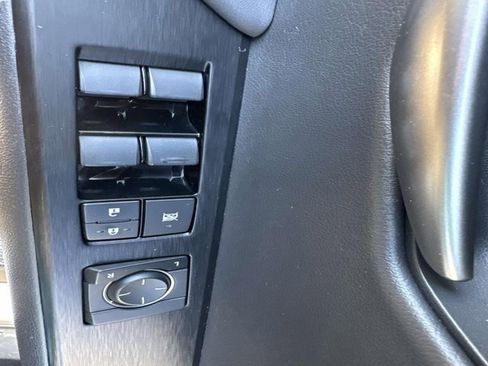 Used 2019 Lexus UX 200 F Sport image 8