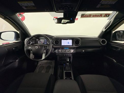 Used 2021 Toyota Tacoma TRD Off-Road AWD/4WD image 37