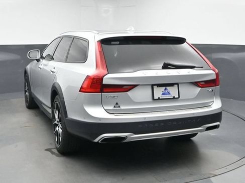 Used 2018 Volvo V90 T6 Cross Country w/ Convenience Package AWD/4WD image 7