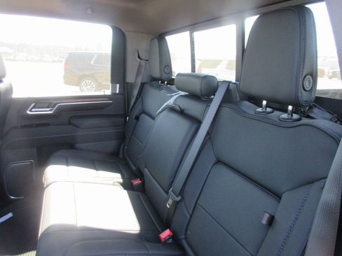 New 2026 GMC Sierra 3500 Denali w/ Denali Reserve Package AWD/4WD image 14