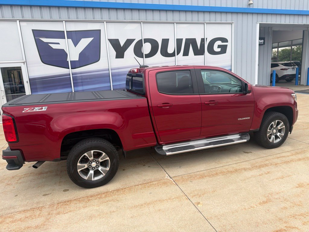 Used 2018 Chevrolet Colorado Z71 AWD/4WD image 2