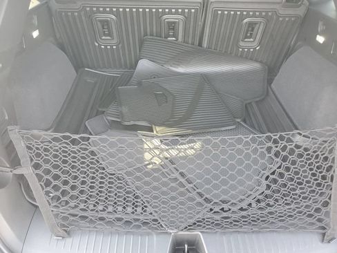 Certified 2023 Cadillac XT5 Luxury AWD/4WD image 9