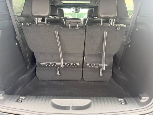New 2027 Chrysler Pacifica Limited FWD image 18