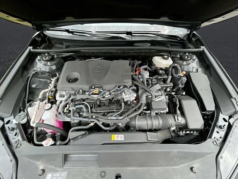 Used 2025 Toyota Camry SE FWD image 33