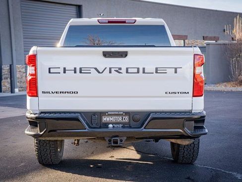 Used 2023 Chevrolet Silverado 1500 Custom Trail Boss w/ LPO, Dark Essentials Package image 9