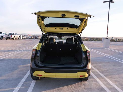 Used 2025 Nissan Kicks SR FWD image 26