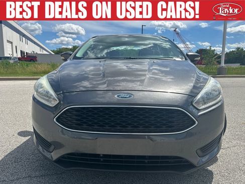 Used 2015 Ford Focus SE FWD image 9