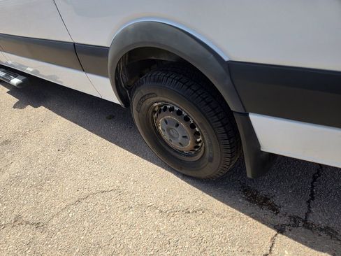 Used 2017 Mercedes-Benz Sprinter 2500 image 6