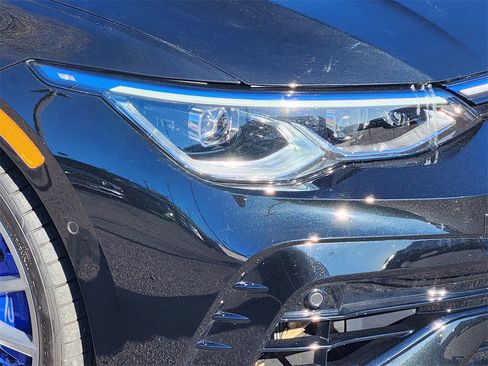 Used 2024 Volkswagen Golf R image 27