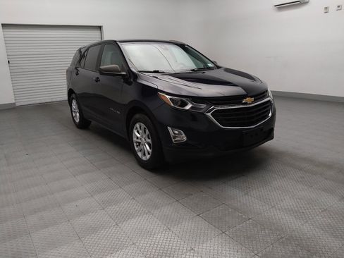 Used 2020 Chevrolet Equinox LS w/ LS Convenience Package FWD image 13