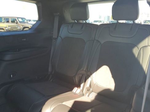 New 2025 Jeep Grand Cherokee L Altitude image 15