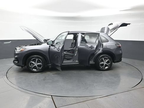 Certified 2024 Honda HR-V EX-L image 43
